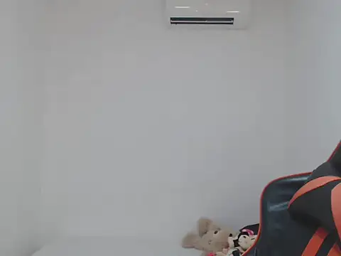 Snapshot of vintoria_1 chatting on March 2026 05:34:01 AM vintoria 1 online show from March 2026 05:34:01 AM