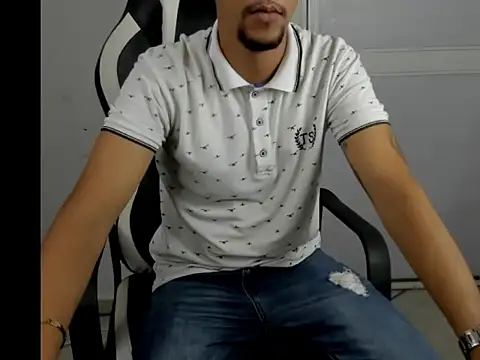 Snapshot of badboy_master chatting on February 2026 01:45:01 AM badboy master online show from February 2026 01:45:01 AM