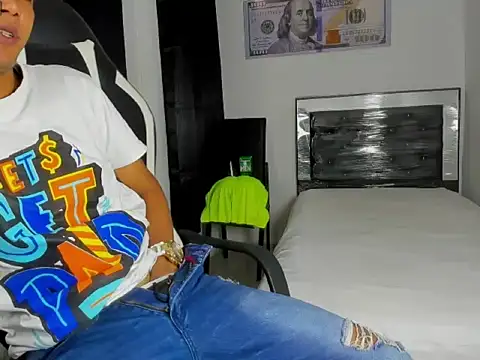 Snapshot of badboy_master chatting on March 2026 02:08:02 AM badboy master online show from March 2026 02:08:02 AM