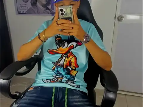 Snapshot of badboy_master chatting on March 2026 05:46:02 AM badboy master online show from March 2026 05:46:02 AM