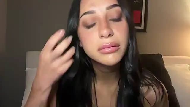 hangoutwithvanessa online show from July 2026 04:45:01 AM