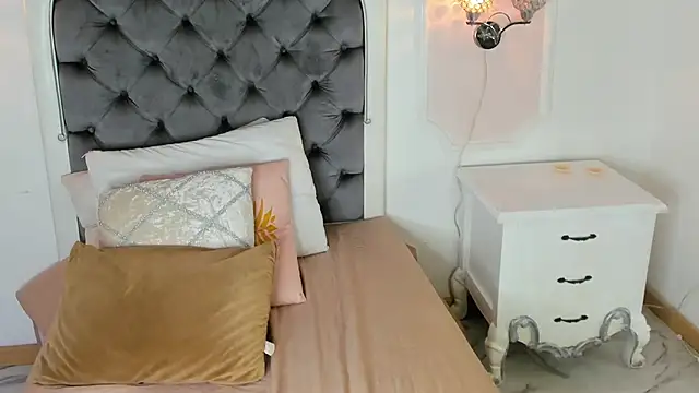 Snapshot of angelsky11 chatting on March 2026 07:30:01 PM angelsky11 online show from March 2026 07:30:01 PM