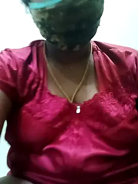 Snapshot of tamilkaviya431 chatting on April 2026 02:20:01 AM tamilkaviya431 online show from April 2026 02:20:01 AM