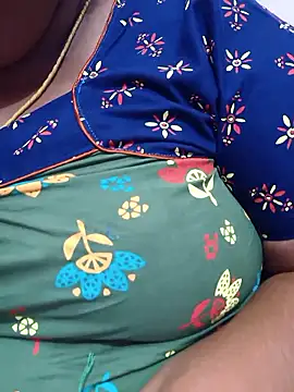 Snapshot of kavinisha chatting on February 2026 03:43:01 PM kavinisha online show from February 2026 03:43:01 PM