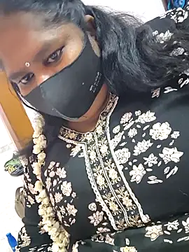 Snapshot of kavinisha chatting on February 2026 05:44:02 PM kavinisha online show from February 2026 05:44:02 PM