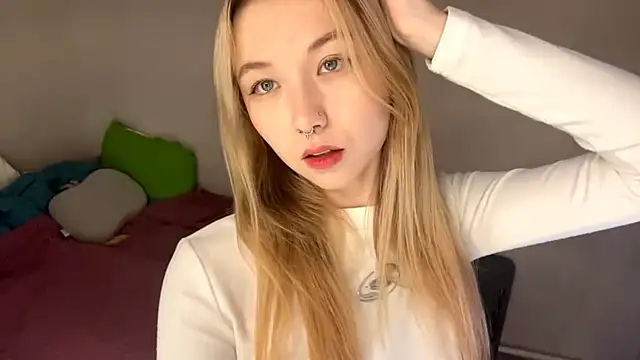 PinkTraible online show from March 2026 12:23:02 PM