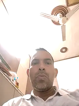 Snapshot of seema45u chatting on April 2026 06:29:02 AM seema45u online show from April 2026 06:29:02 AM