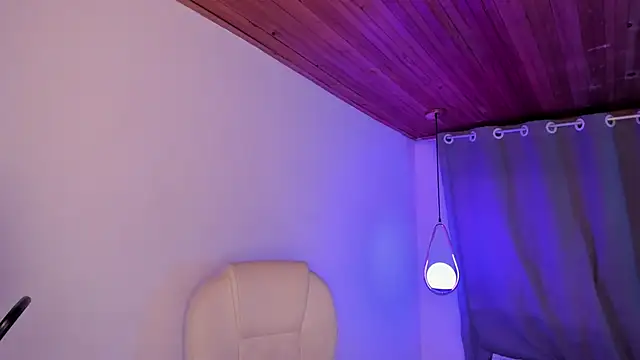 Snapshot of Irisbeel chatting on March 2026 05:11:01 AM Irisbeel online show from March 2026 05:11:01 AM