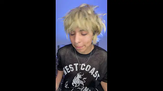 prince oliverr online show from March 2026 01:43:02 AM