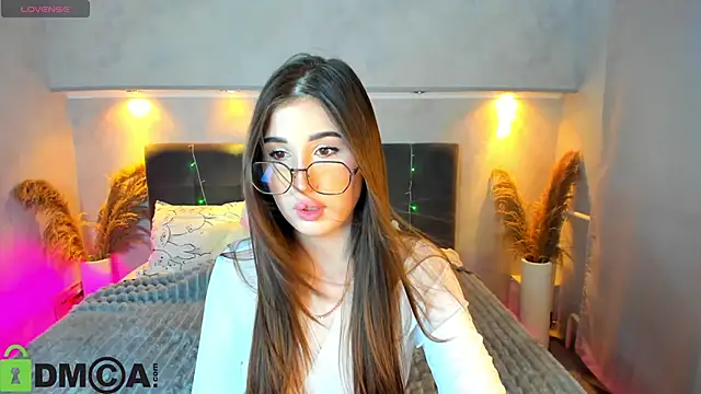 Emily Lews online show from March 2026 01:10:02 AM