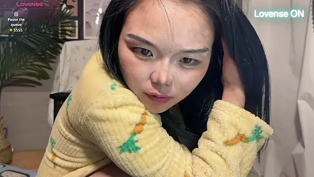 xiaosu22 online show from April 2026 10:42:02 AM