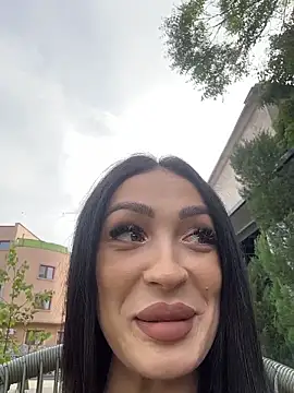 VictoriaLanes online show from May 2026 02:45:01 PM