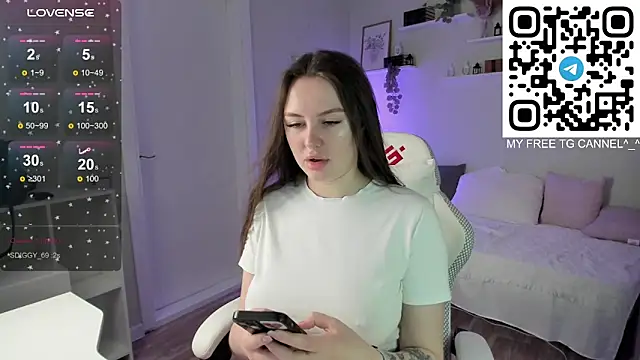 Laura CollinsS online show from March 2026 12:59:02 AM