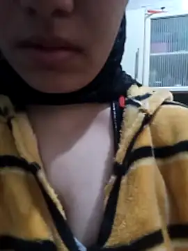 Snapshot of hend2u chatting on February 2026 10:01:01 AM hend2u online show from February 2026 10:01:01 AM