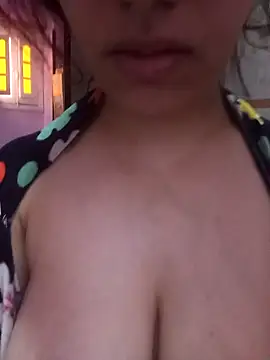 Snapshot of hend2u chatting on February 2026 08:46:02 AM hend2u online show from February 2026 08:46:02 AM