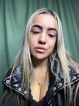 bellabarbiex online show from May 2026 08:28:01 PM