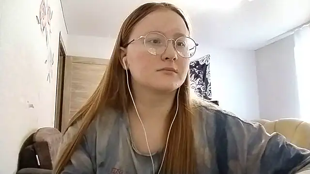 Snapshot of AnikaLipps chatting on March 2026 02:13:02 PM AnikaLipps online show from March 2026 02:13:02 PM