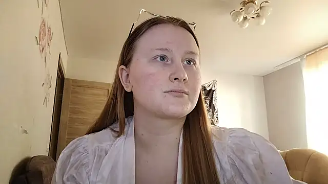 Snapshot of AnikaLipps chatting on March 2026 08:19:01 AM AnikaLipps online show from March 2026 08:19:01 AM