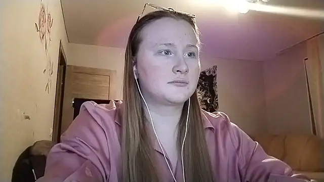 Snapshot of AnikaLipps chatting on April 2026 10:07:02 PM AnikaLipps online show from April 2026 10:07:02 PM