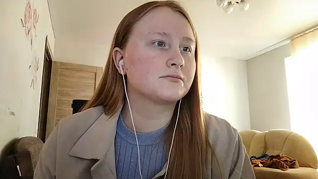 Snapshot of AnikaLipps chatting on April 2026 07:47:02 AM AnikaLipps online show from April 2026 07:47:02 AM