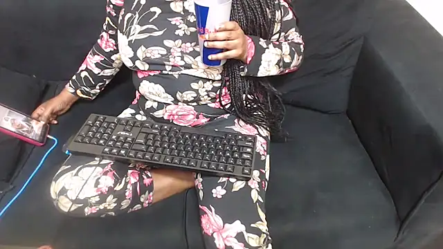 BustyNina41XX online show from March 2026 11:04:01 PM