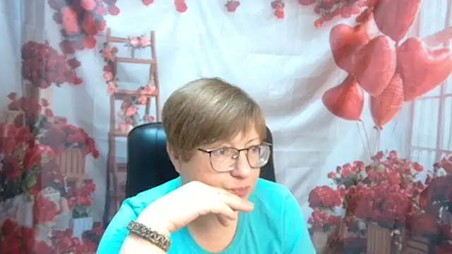 Snapshot of RadaChudna chatting on May 2026 05:03:01 AM RadaChudna online show from May 2026 05:03:01 AM