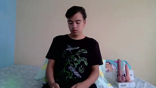 Snapshot of IronDante chatting on April 2026 12:12:01 PM IronDante online show from April 2026 12:12:01 PM