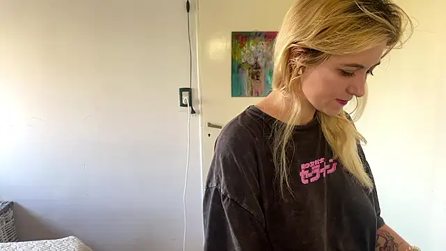 Sophiasnarl online show from March 2026 08:13:02 PM