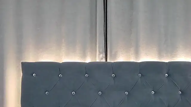 VikkyVonn online show from May 2026 11:59:01 AM