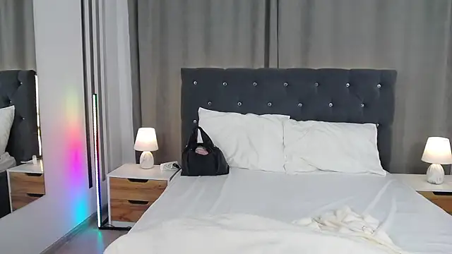 VikkyVonn online show from June 2026 10:36:01 AM