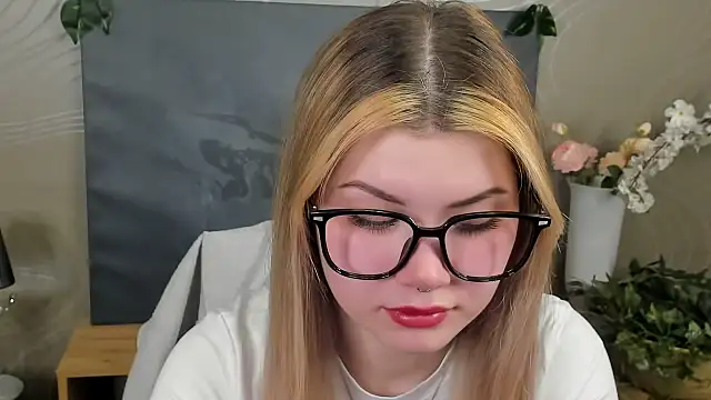 YongGIinski online show from February 2026 07:05:01 AM