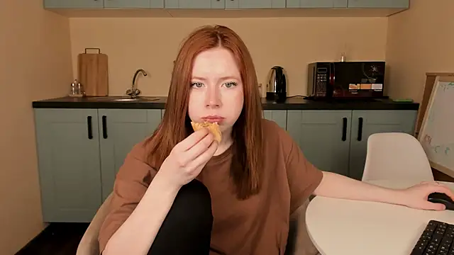 Snapshot of StellaBev chatting on March 2026 05:56:02 AM StellaBev online show from March 2026 05:56:02 AM