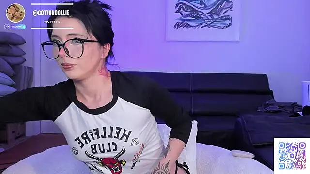 Snapshot of Cotton_dollie chatting on May 2026 01:52:01 PM Cotton dollie online show from May 2026 01:52:01 PM