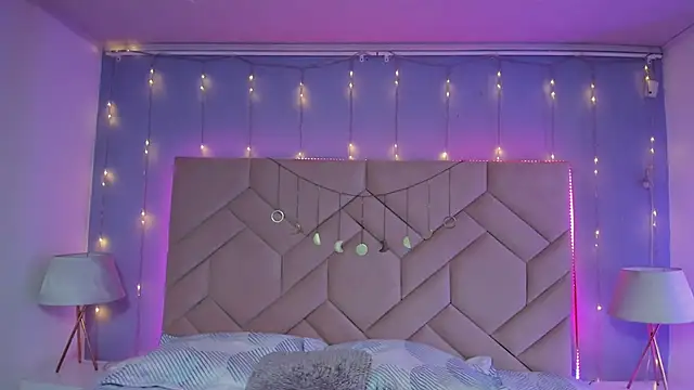 Snapshot of NaeniaDemon_ chatting on March 2026 03:34:01 AM NaeniaDemon online show from March 2026 03:34:01 AM