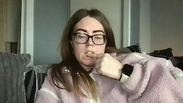 CurvyBx online show from March 2026 02:43:01 PM