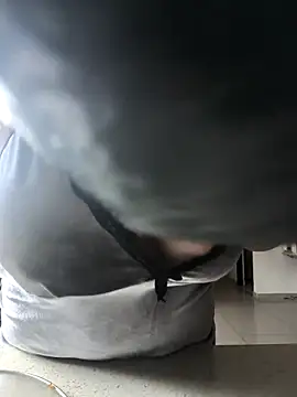 Snapshot of violet-grey chatting on March 2026 03:27:01 PM violet-grey online show from March 2026 03:27:01 PM