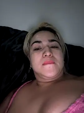 Snapshot of violet-grey chatting on March 2026 01:04:02 PM violet-grey online show from March 2026 01:04:02 PM