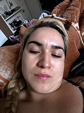 Snapshot of violet-grey chatting on March 2026 12:52:01 PM violet-grey online show from March 2026 12:52:01 PM