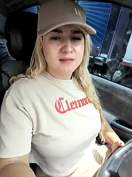 Snapshot of violet-grey chatting on March 2026 04:34:02 PM violet-grey online show from March 2026 04:34:02 PM