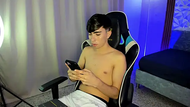 Snapshot of Arvinn_ chatting on February 2026 04:09:01 AM Arvinn online show from February 2026 04:09:01 AM