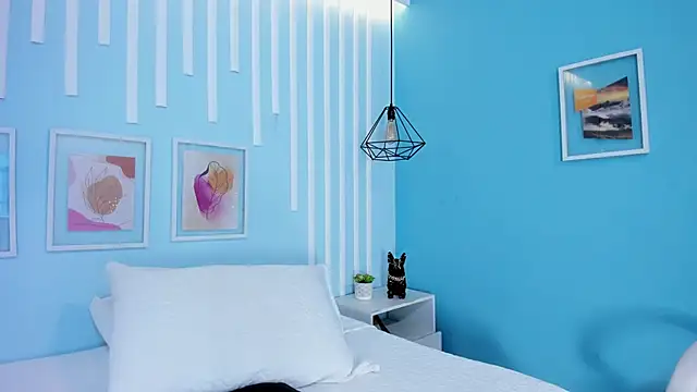 Saray Becker  online show from April 2026 07:14:01 PM