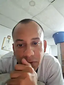 VictorAlvarez2026 online show from February 2026 04:32:01 AM