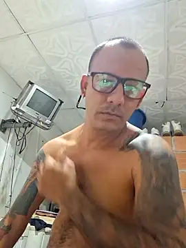 VictorAlvarez2026 online show from February 2026 05:22:02 PM