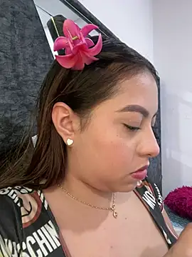 Emiily joee  online show from July 2026 11:32:01 PM