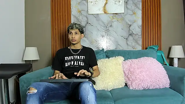 Snapshot of YOUNG_BOYS_HELL chatting on March 2026 01:13:01 AM YOUNG BOYS HELL online show from March 2026 01:13:01 AM