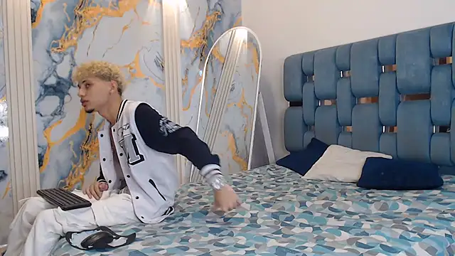 YOUNG BOYS HELL online show from June 2026 02:24:02 AM
