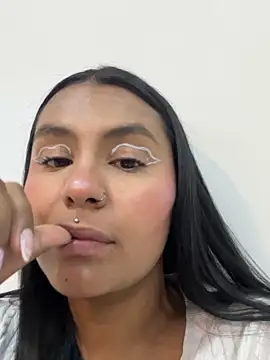 Snapshot of AprilBom chatting on March 2026 10:59:02 AM AprilBom online show from March 2026 10:59:02 AM