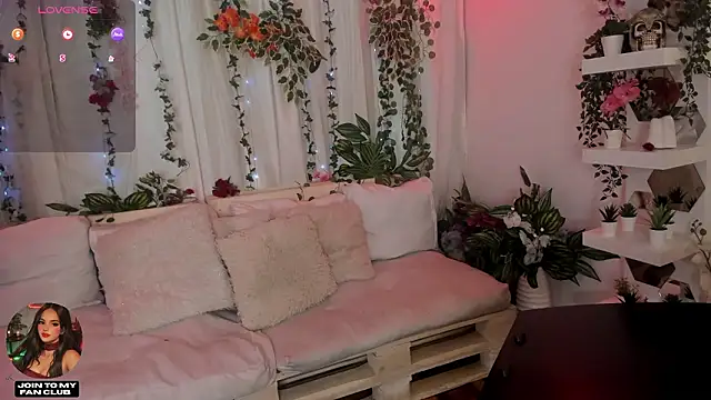 Snapshot of cata_desire chatting on March 2026 08:37:01 PM cata desire online show from March 2026 08:37:01 PM