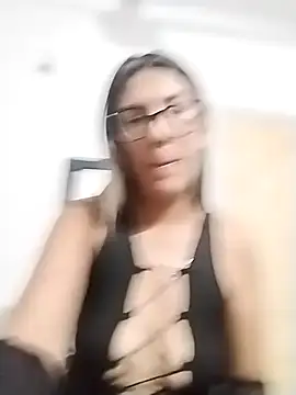 Silreinadorada online show from April 2026 01:53:01 AM