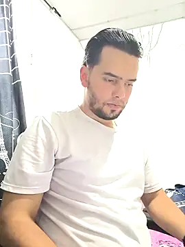 angel leon01 online show from February 2026 10:05:02 PM